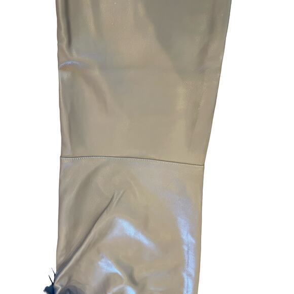 NWT Fabletics Vegan Leather Pull on Leggings in Willow‎ Bark Medium - Picture 12 of 15